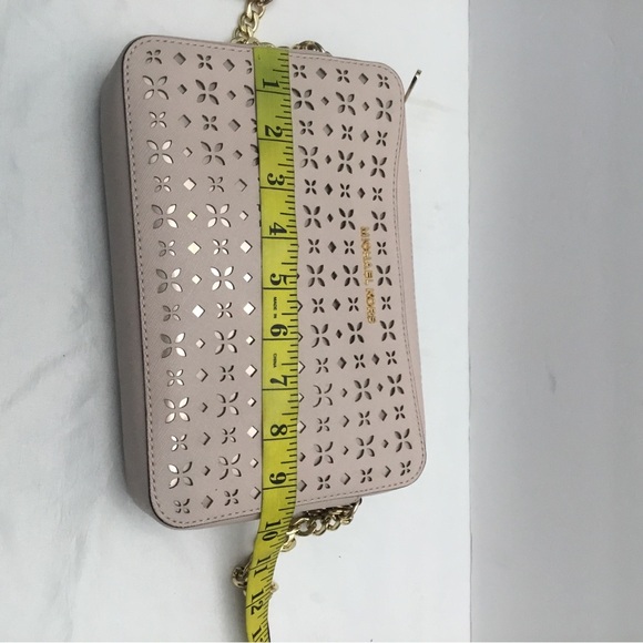 Michael Kors Pink Crossbody Bag with Gold Chain - Picture 14 of 16
